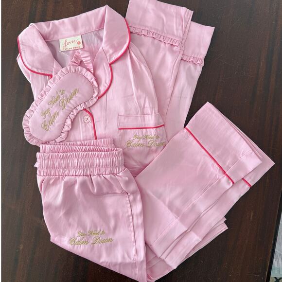 TAYLOR SWIFT NWT | PINK YOU NEED TO CALM DOWN PJ PAJAMA SET AND EYE MASK | SMALL - Picture 3 of 6